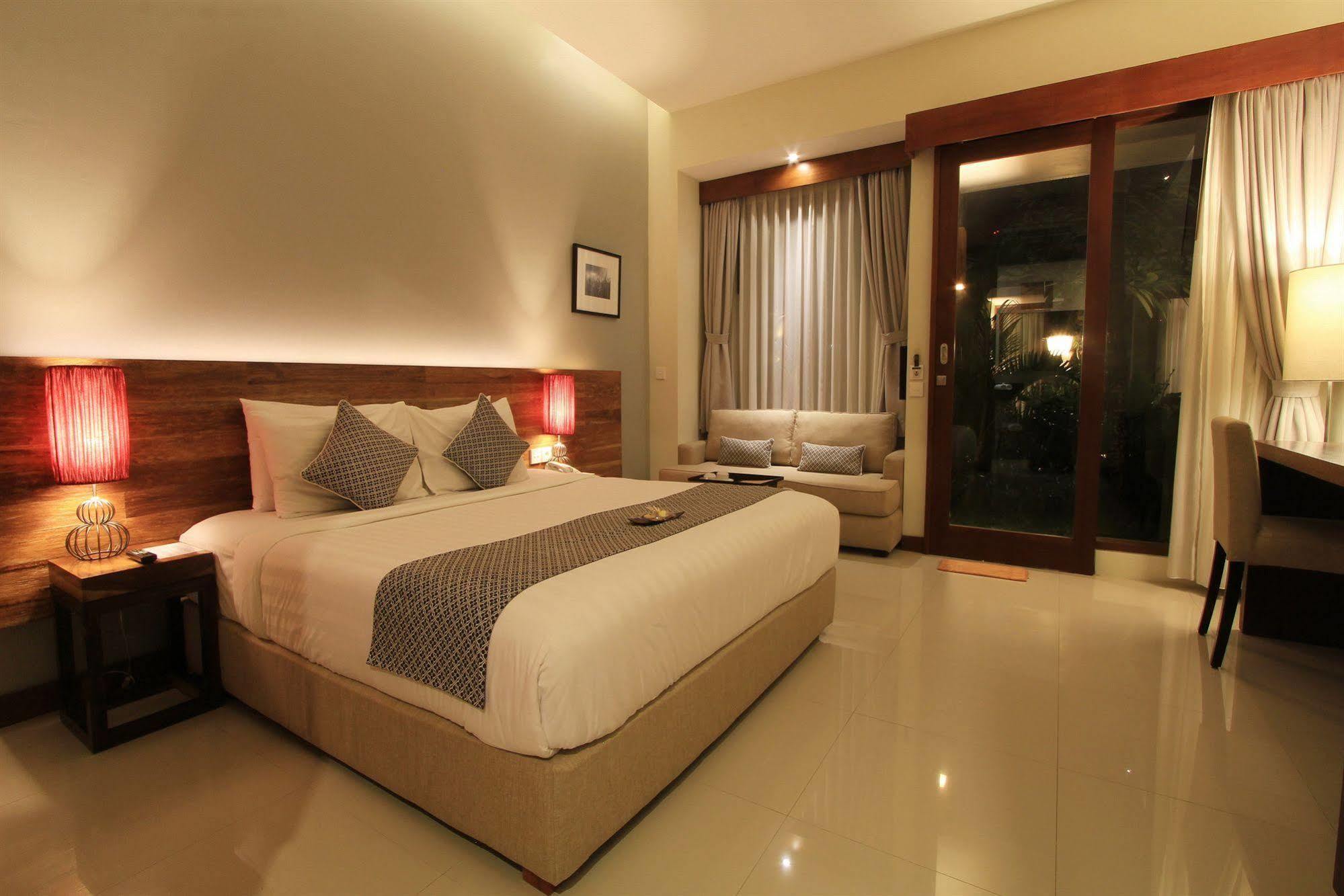 Uma Karan Hotel Kuta  Ngoại thất bức ảnh