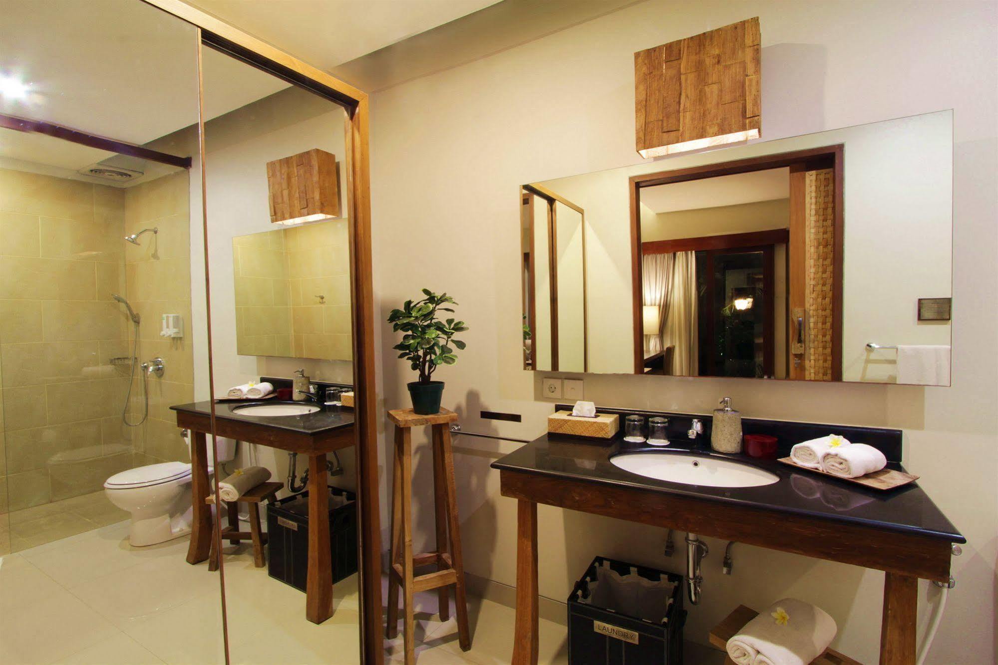 Uma Karan Hotel Kuta  Ngoại thất bức ảnh