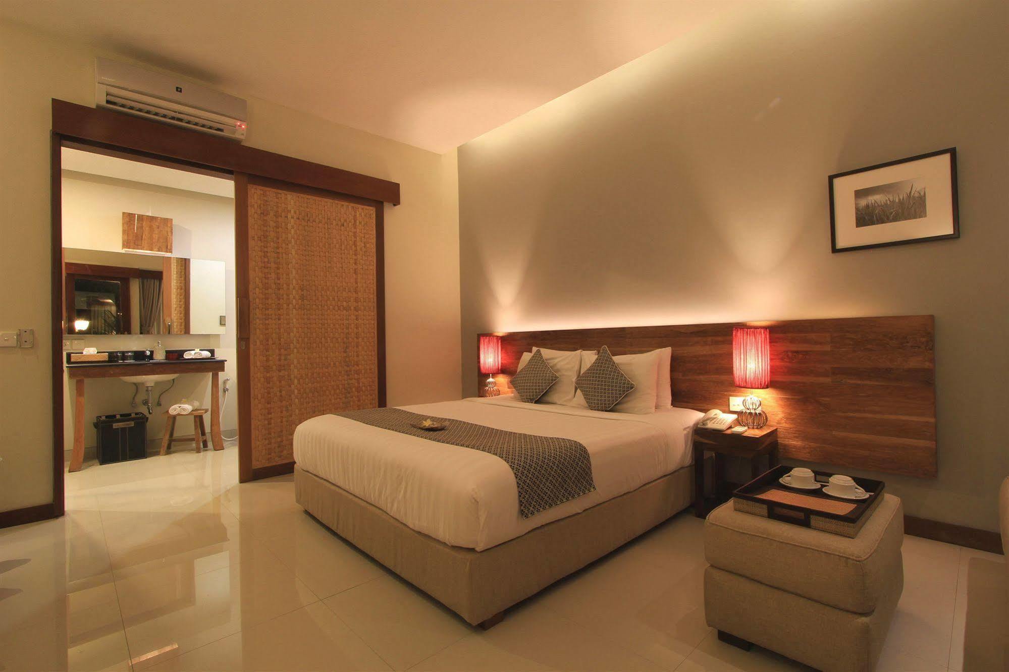 Uma Karan Hotel Kuta  Ngoại thất bức ảnh