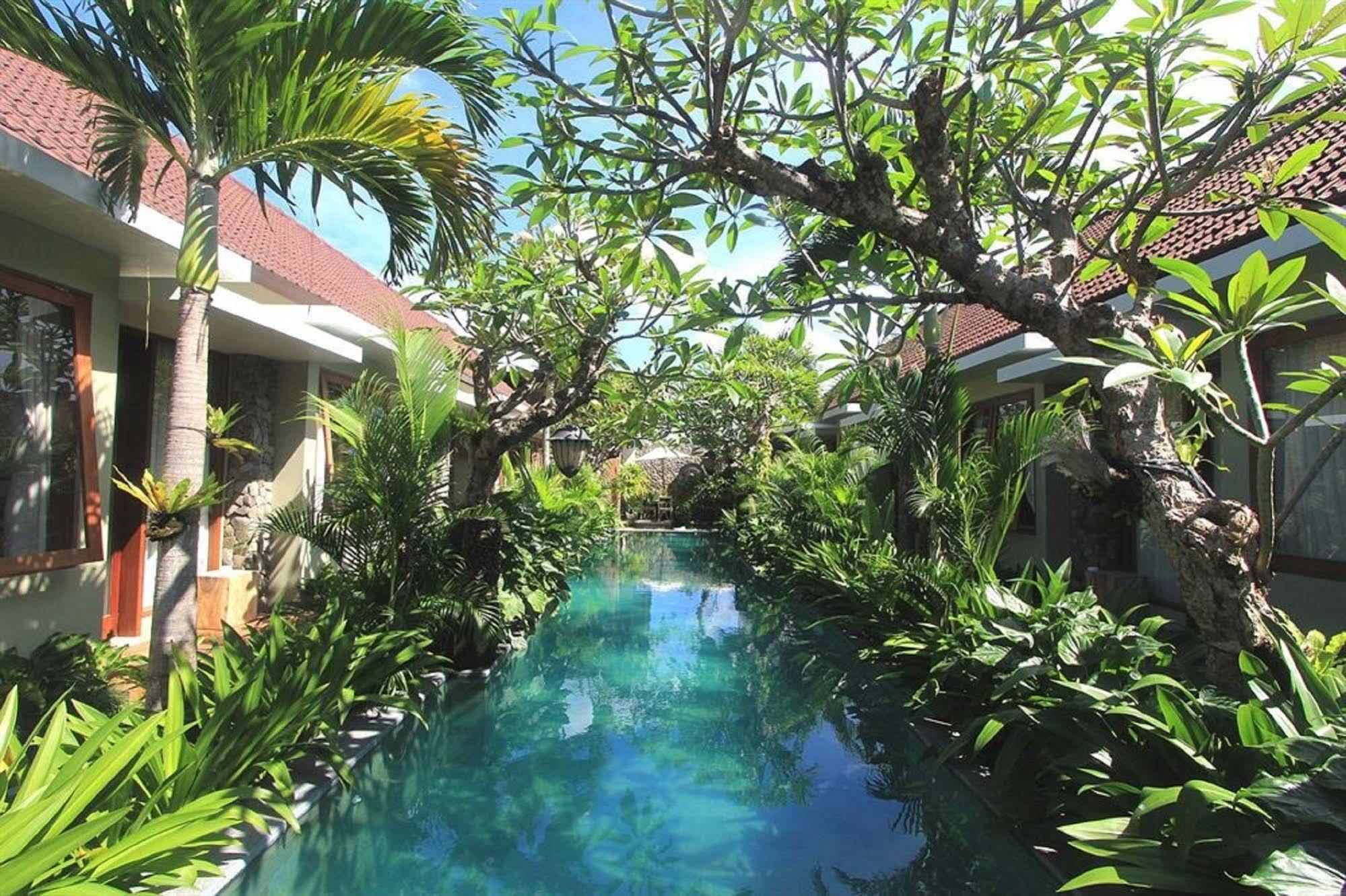 Uma Karan Hotel Kuta  Ngoại thất bức ảnh