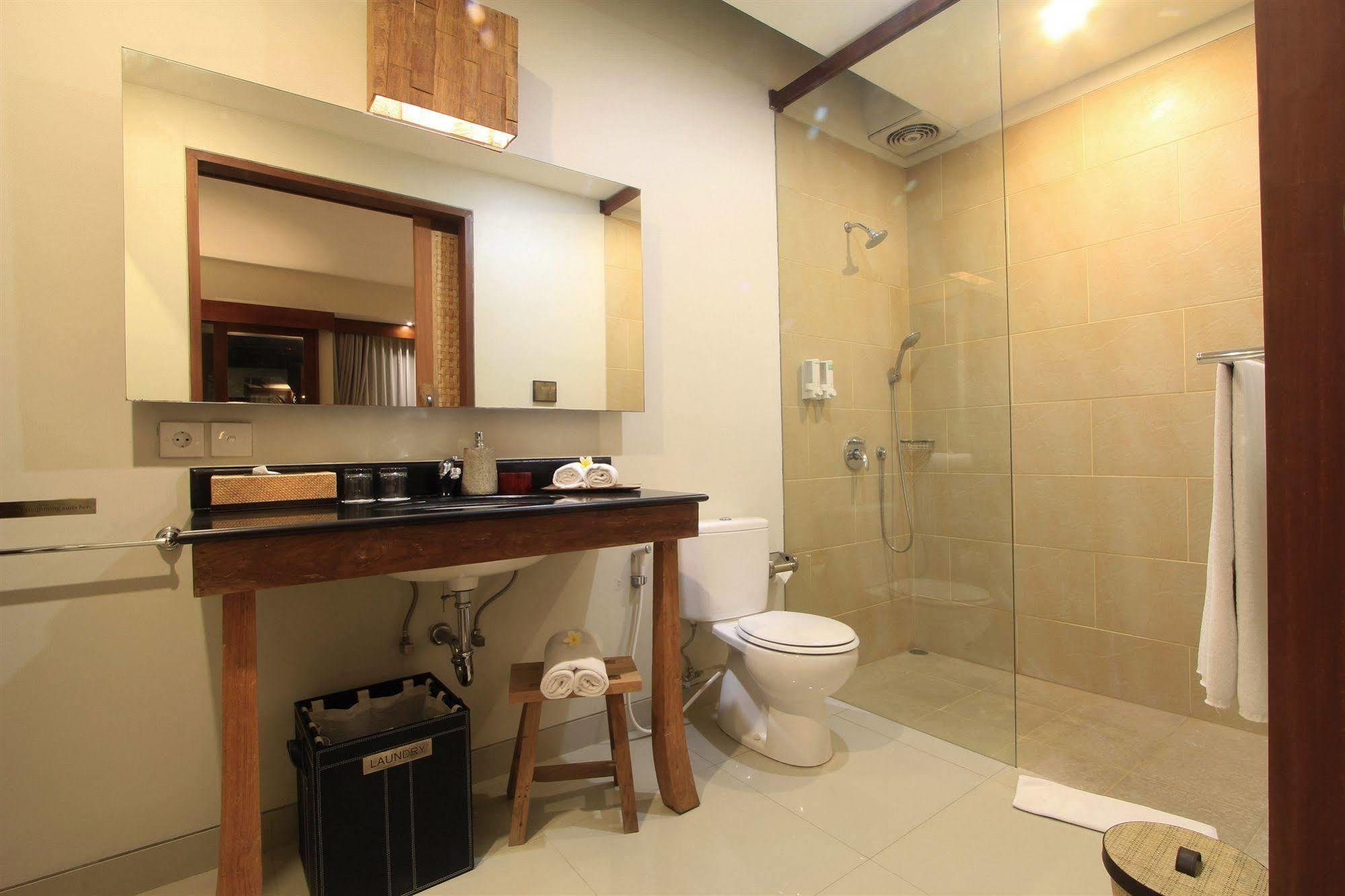 Uma Karan Hotel Kuta  Ngoại thất bức ảnh