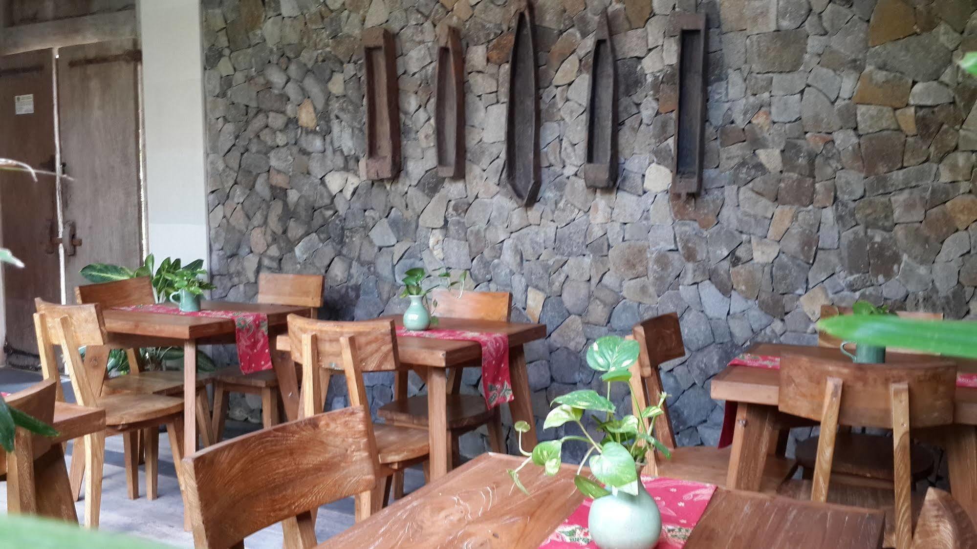Uma Karan Hotel Kuta  Ngoại thất bức ảnh
