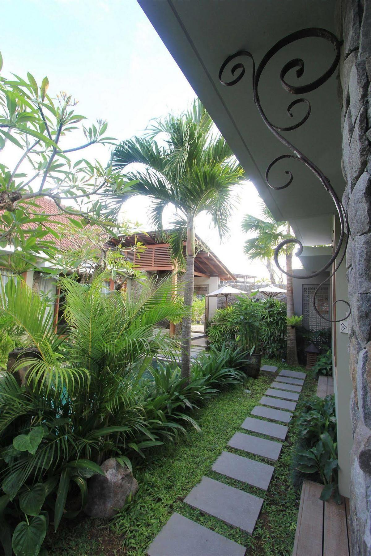 Uma Karan Hotel Kuta  Ngoại thất bức ảnh