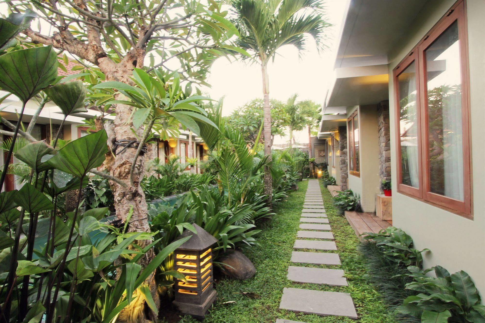 Uma Karan Hotel Kuta  Ngoại thất bức ảnh